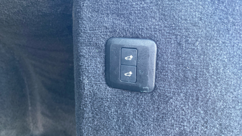 Land Rover Range Rover Sport 2.0 P400e HSE Dynamic Black 5dr Auto Estate